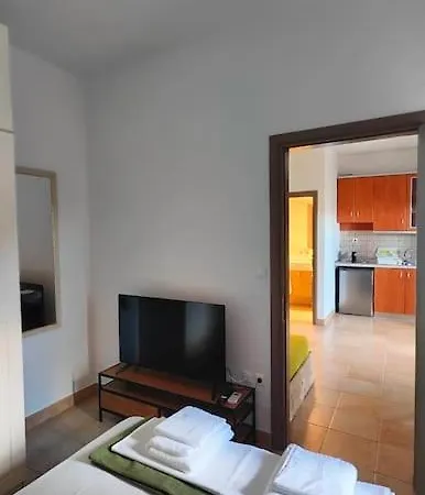 Sea View Terrace Apartment-close To The Sea